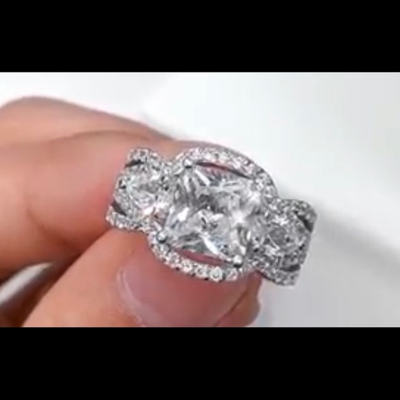 NWOT Swetelove Handmade Princess Cut Ring - Picture 7 of 7